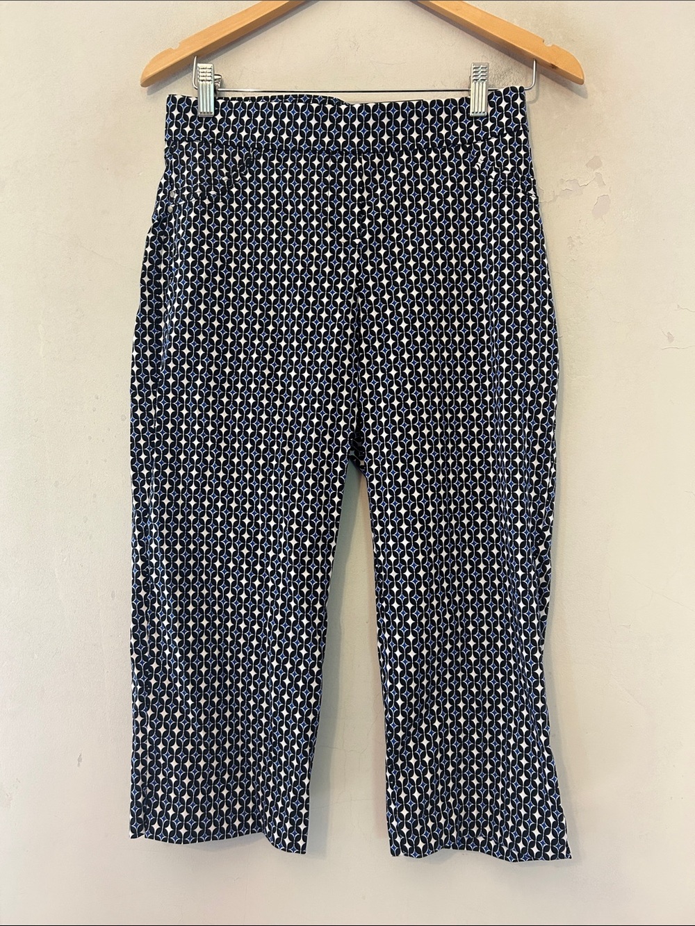Roz & Ali navy blue patterned cropped pants Size 6 P New